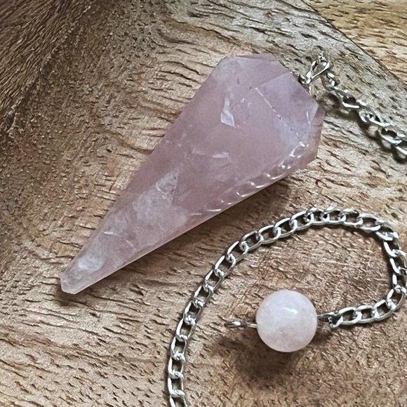 Rose Quartz Pendulum with 8mm Morganite Bead Detail, 24cm Length - Picture 4 of 4